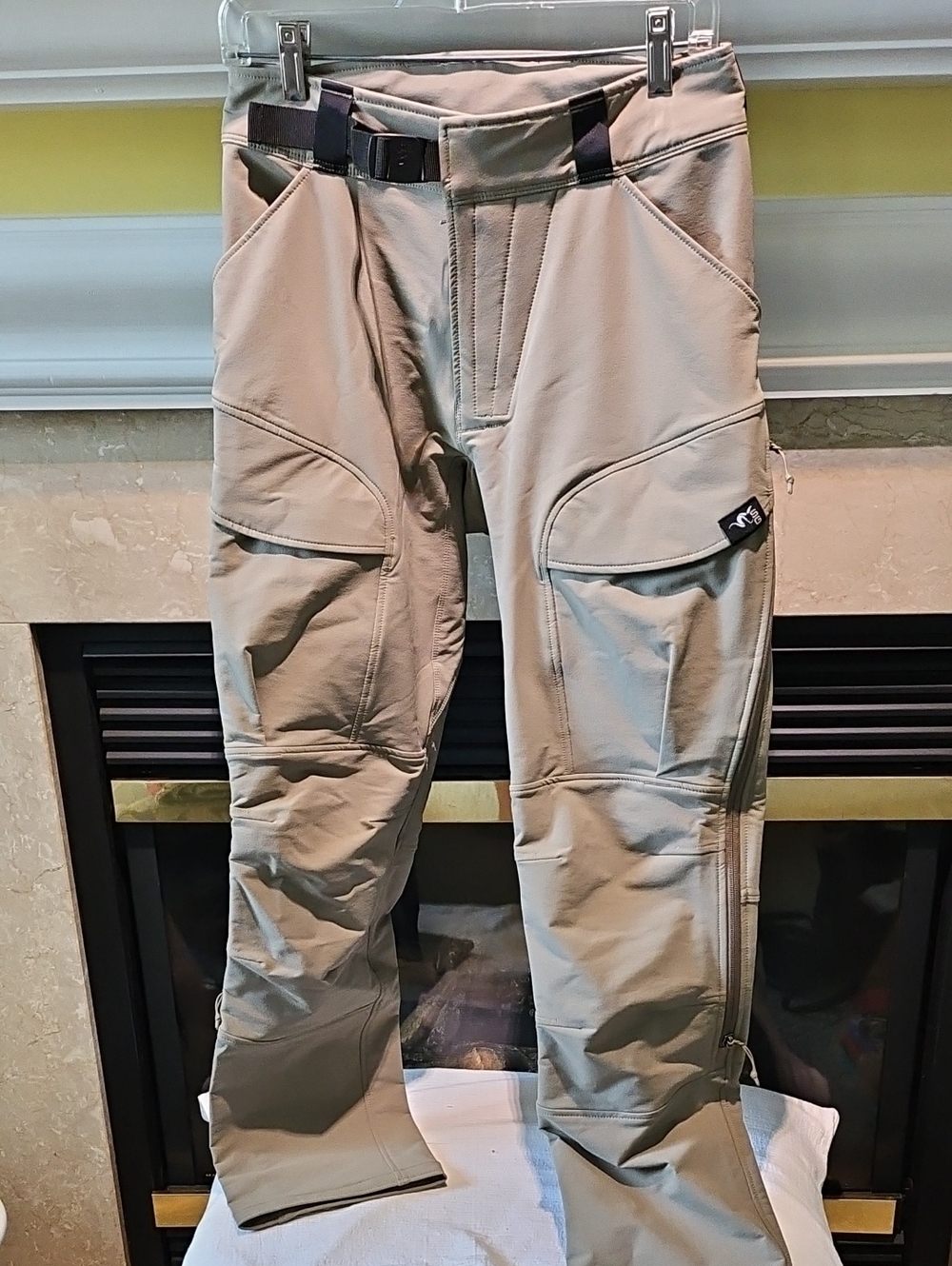 Stone Glacier De Havilland NWOT Pants Mens Small